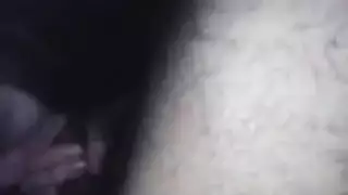 جنس جماعي لمتحولة: فتاة نحيلة تهيمن عليها ستة فحول