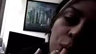 عاهرة شقراء علنية: لعب شرجي وفرجي تحت السماء