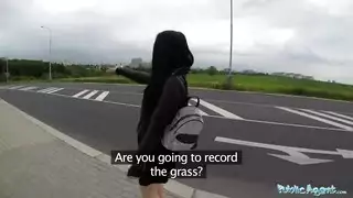 تمث زب حبيبها في الشارع
