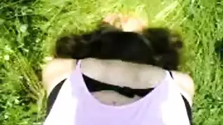 اب يضع لبنته في كاءس،شراب نون وينيك صب