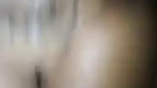 رجل كبير يهيمن في فيلم إباحي صريح