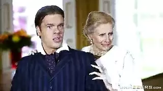 أشد وضعية كلابية سخونة مع مؤخرة ضيقة