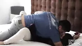 هذا الصبي يمارس الجنس مع زميله في المدرسة صنع الأفلام الاباحيه