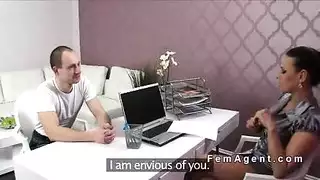 المضاجعة اليومية تتركه بقضيب مرتخي