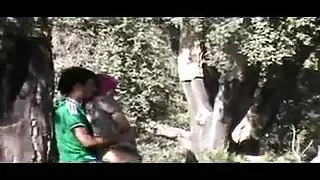 شاب عربي يكشف عن زبه لجنس فموي علني والمزيد