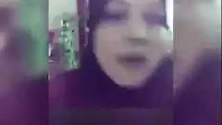 بنت مرئ احببت كس
