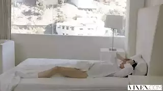 ‫امرأة ناضجة شهوانية تُهيمن عليها وتُملأ في كل فتحة‬