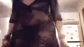 من الرقصة العارية الحسية إلى وضعية الكلب الفتاة العربية ترضي رجلها