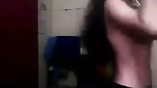 جمال عربي طبيعي بالكامل: ثدي كبير، كس وردي، جنس صريح
