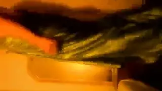 تسجيل جنسي خارجي: مصري يسيطر على زميلته المحجبة