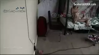 هاردكور متخفي: أنيك أم صديقي النائمة في سريرها