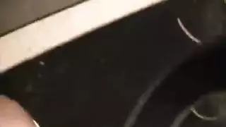 مشهد إباحي: ناديا فوكس تُضاجع بقوة على الأرض