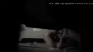 زلق وشرجي وجنس خشن: فتاة روسية مثيرة تأخذ كل ذلك على سرير كبير