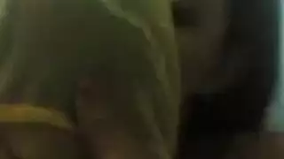 بنات ناموا مع بعض