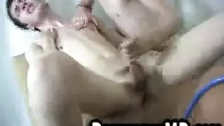 العائله والزجاجه