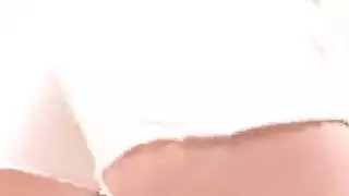 سكس ويب كام مع شقراء سكسي تلعب في بزازها وكسها