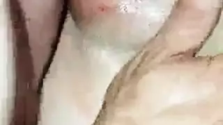 جنس عذراء إكس إكس إكس: تمديد ذلك الكس الطازج حتى ينزف