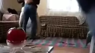 جماع شرجي قاسي وسريع خلف ظهر الزوج