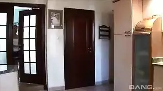النظرات الشهوانية تؤدي إلى جنس شرجي ومهي عاطفي