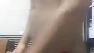 مثلي الجنس إغاظة في حوض الاستحمام استمناء