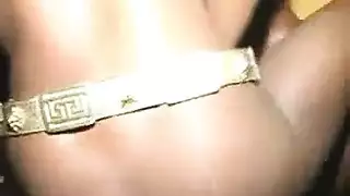 سكس عنيف وينيكها ويضربها جامد جدا