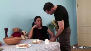 إباحية مجانية صريحة: هزة الجماجم الصاخبة من قضيب أسود كبير عميق