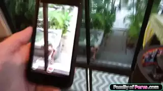 تفشخ رجليها وتستعد لاستقبال الزب