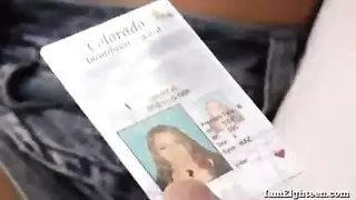 مراهقة محجبة تمص القضيب بمهارة في شريط سكس عربي صريح