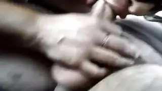 مشاركة زوجتي: كريمة مزدوجة وجنس شرجي صعب