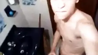 شاب مثير وفعل حزام منحرف – الفيديو الكامل