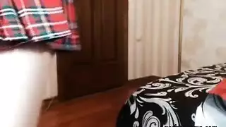 إباحي قاسي: يابانية حمراء الشعر وشفتي كسها المشعر