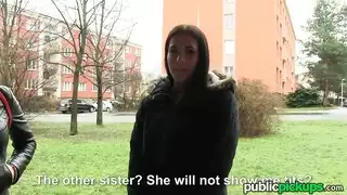 مظاهر ساذجة، مص خبير للقضيب مقابل النقود