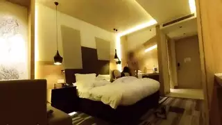 تبيع جسدها مقابل دفعة فورية