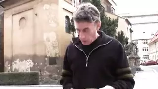شاب ينك صديق