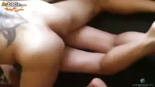 شهوة الأشقاء المنطلقة على الأرض