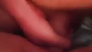 فتاتان جائعتان للقضيب: مص مزدوج وجنس عنيف