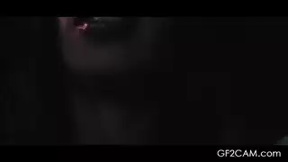 مراهق روسي يملأ السمراء الموشومة بسائله في مشهد إباحي