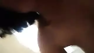 ناضجة تشتهي تأخذ قضيب شاب صلب، فرجها المبلل مشتعل