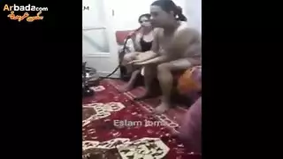 بيت دعارة مصري عضو ذكر كبير يمارس الجنس مع جميع العاهرات