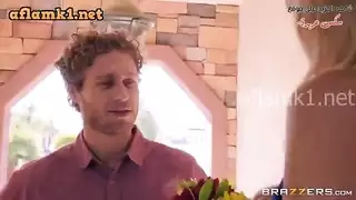 زوجة الأب تسرق الرجل لمشهد إباحي مكثف