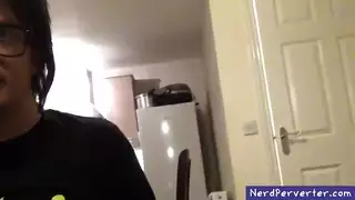 مثير امرأة سمراء الطالب الذي يذاكر كثيرا مما يشكل قرنية