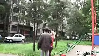 شاب هندي يضرب كاترين بقوة في مشهد إباحي صريح