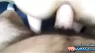 لبنانية تشاقص بقوة في البيت
