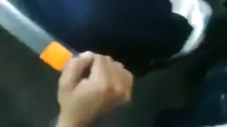 انتصاب علني بجانب السيارة: رغبتها الصريحة