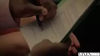 سكس في المدرس بنت صغير