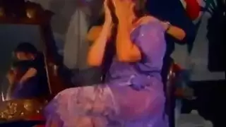 فتاة سويدية ساخنة يتعرض كسها للهجوم
