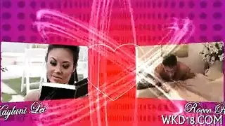 مشهد إباحي: المرة الأولى مع قضيب ضخم