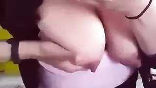 أحلام القذف الداخلي: ربة منزل حامل تأخذ سائل الجار والزوج يشاهد