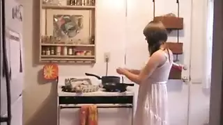 نيكيتا الخامس يضرب مهبل زوجته الضيق في مشهد إباحي