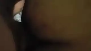 مص عسل حار والبلع